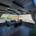 Leko Apartmán *