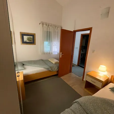 Leko * Žuljana