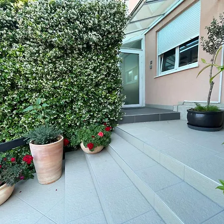 Leko Apartament *