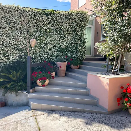Leko Apartamento *