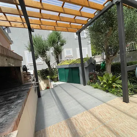 Апартаменты Leko Жуляна